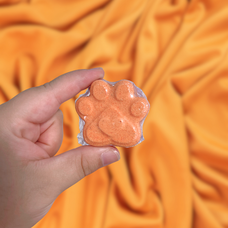 Orange Paw with Heart Mini Bath Bomb